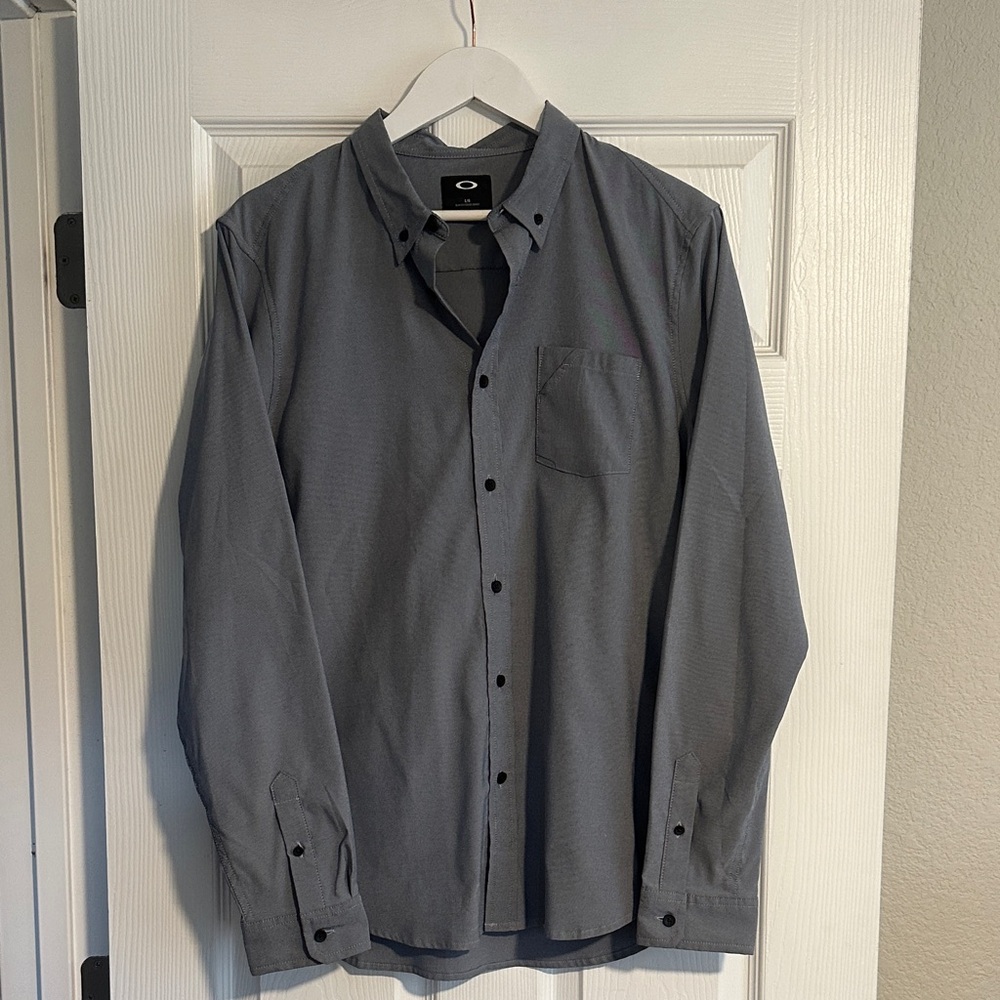 Oakley Men's Charcoal Slim Fit Button-Down Shirt